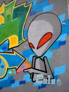 alien graffiti