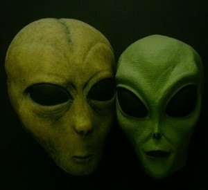 alien couple 
